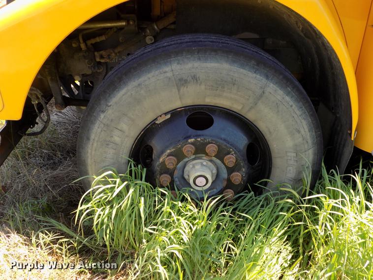 image for item DC7227 2005 Blue Bird Vision school bus