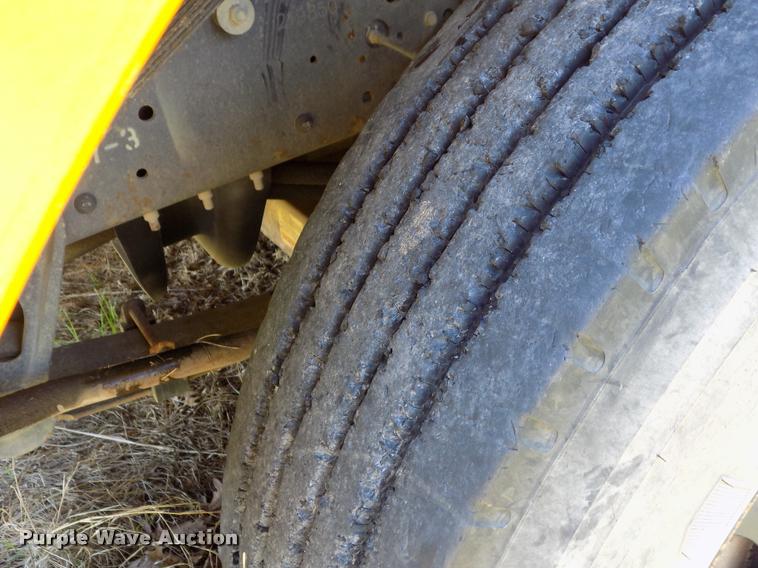 image for item DC7227 2005 Blue Bird Vision school bus