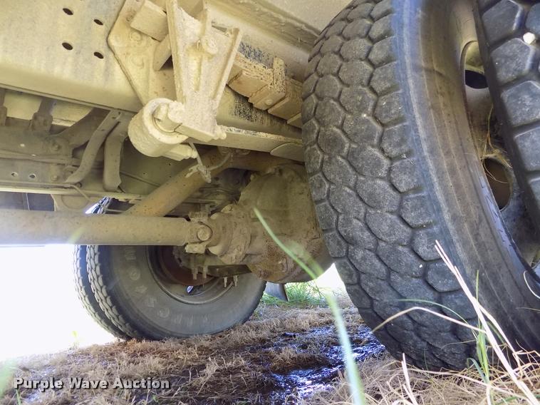 image for item DC7227 2005 Blue Bird Vision school bus