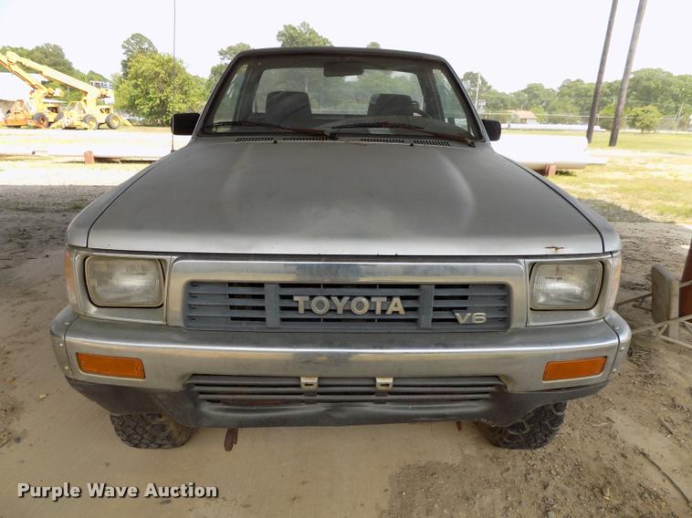 image for item DC7232 1989 Toyota pickup truck