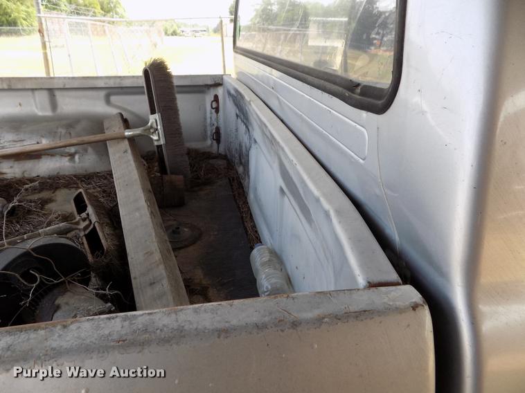 image for item DC7232 1989 Toyota pickup truck