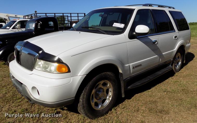 image for item DC7234 2002 Lincoln Navigator SUV