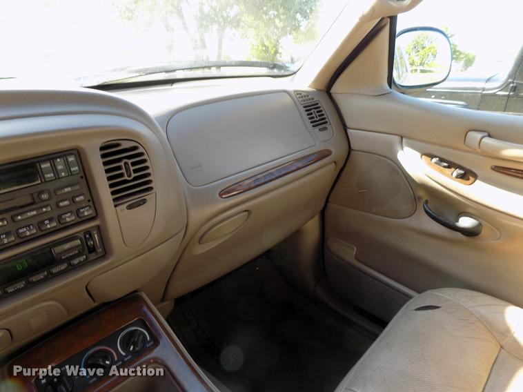 image for item DC7234 2002 Lincoln Navigator SUV