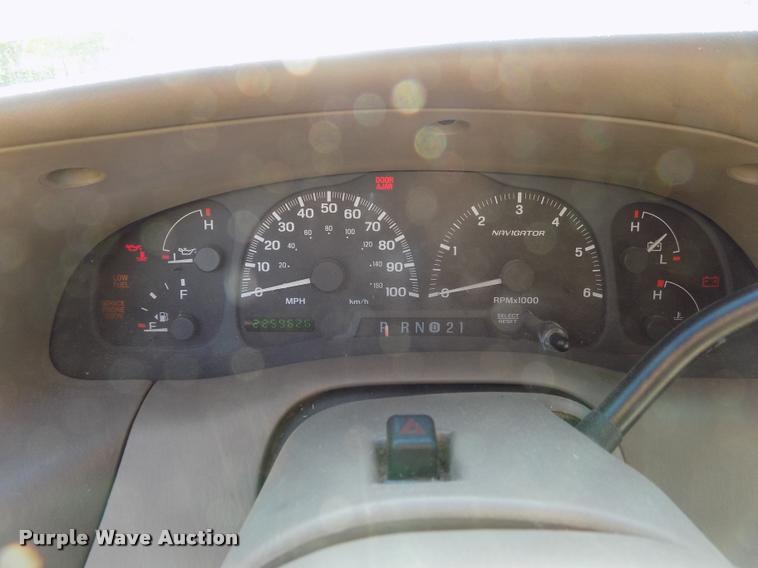 image for item DC7234 2002 Lincoln Navigator SUV