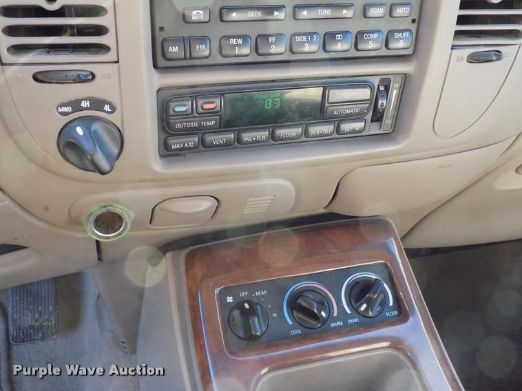 image for item DC7234 2002 Lincoln Navigator SUV