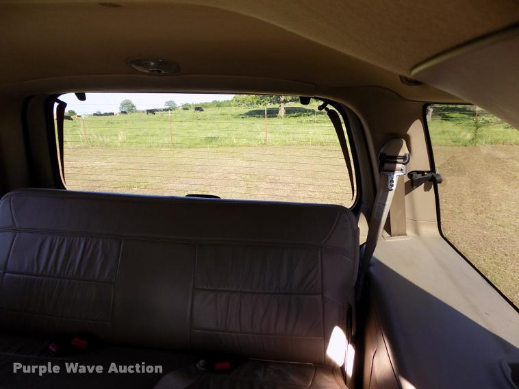 image for item DC7234 2002 Lincoln Navigator SUV