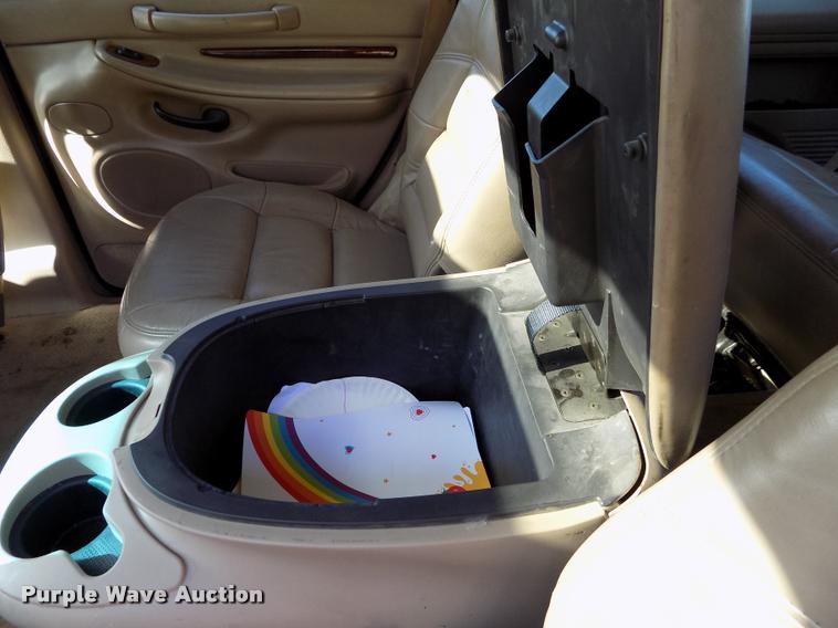 image for item DC7234 2002 Lincoln Navigator SUV