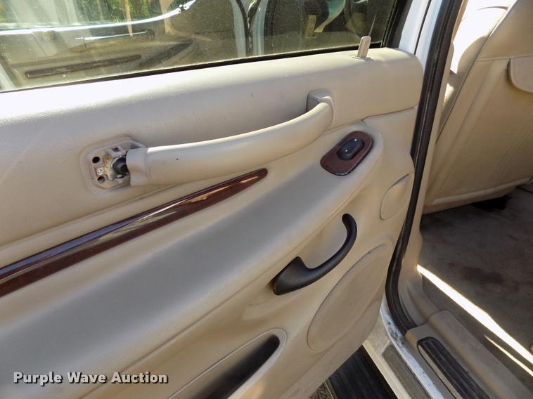 image for item DC7234 2002 Lincoln Navigator SUV