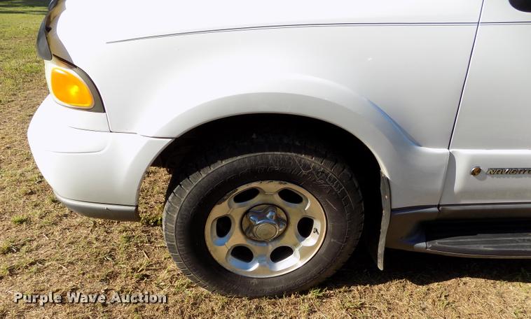 image for item DC7234 2002 Lincoln Navigator SUV