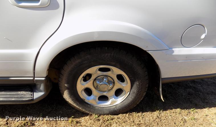 image for item DC7234 2002 Lincoln Navigator SUV