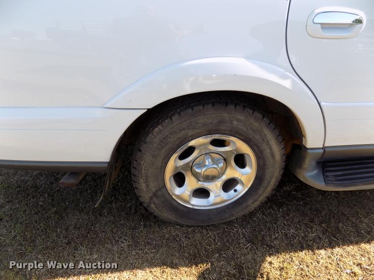 image for item DC7234 2002 Lincoln Navigator SUV