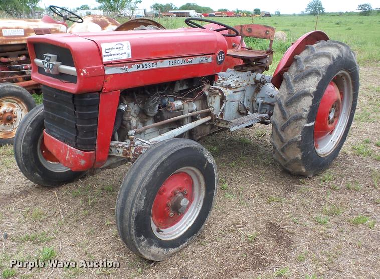 image for item DC7238 Massey-Ferguson 135 tractor