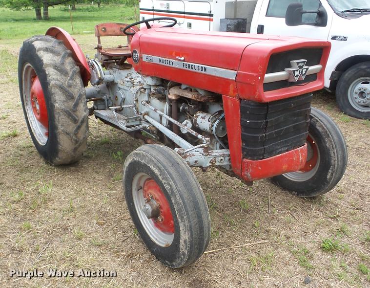 image for item DC7238 Massey-Ferguson 135 tractor