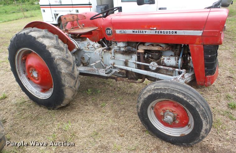 image for item DC7238 Massey-Ferguson 135 tractor