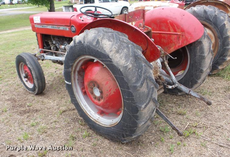 image for item DC7238 Massey-Ferguson 135 tractor