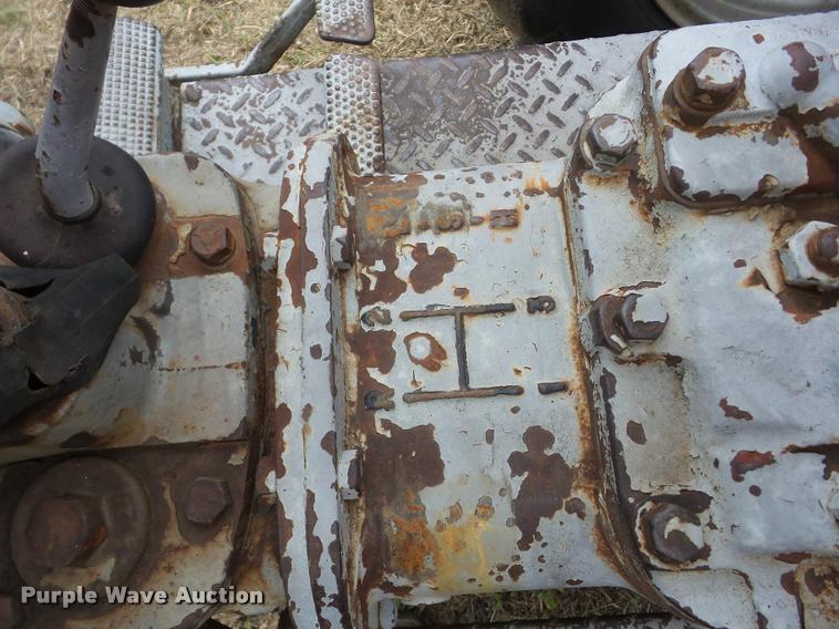 image for item DC7238 Massey-Ferguson 135 tractor