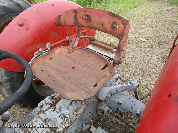 image for item DC7238 Massey-Ferguson 135 tractor