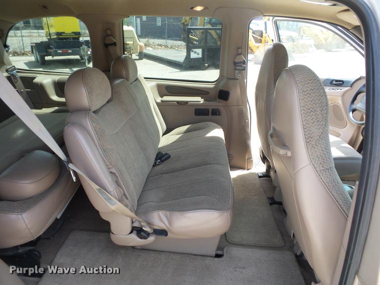 image for item DD9300 1998 Ford Windstar van