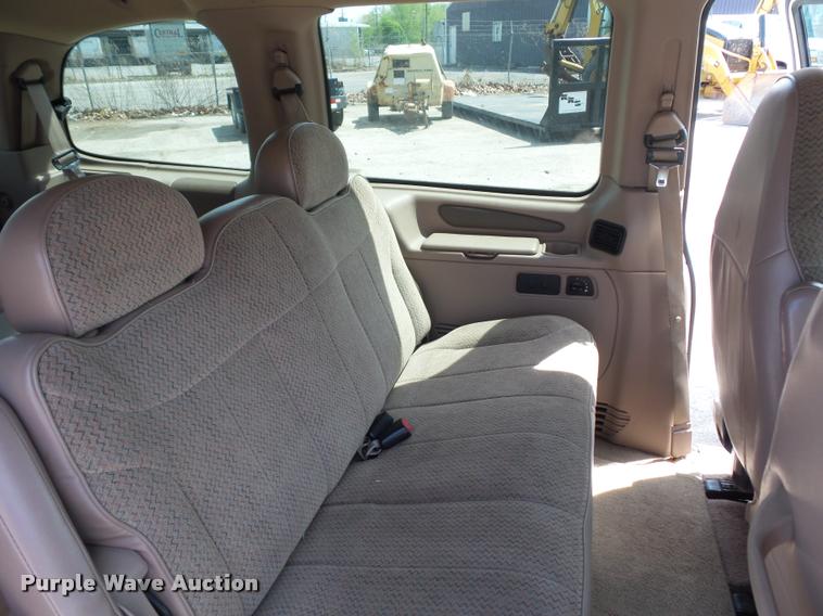 image for item DD9300 1998 Ford Windstar van