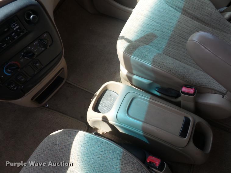 image for item DD9300 1998 Ford Windstar van