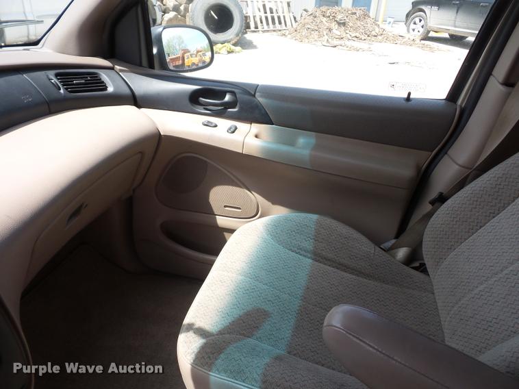 image for item DD9300 1998 Ford Windstar van