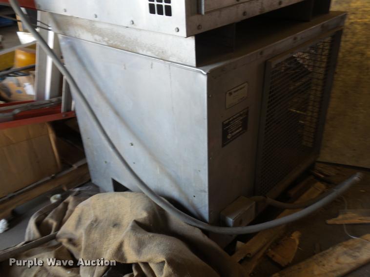 image for item DD9331 Airmaster heater