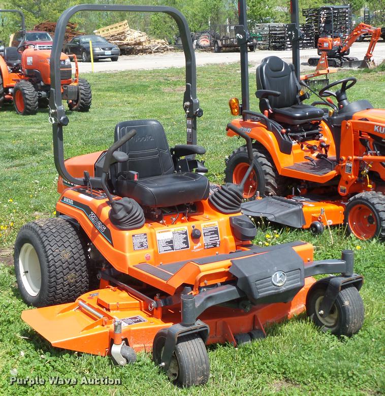image for item DD9349 Kubota ZD25 lawn mower