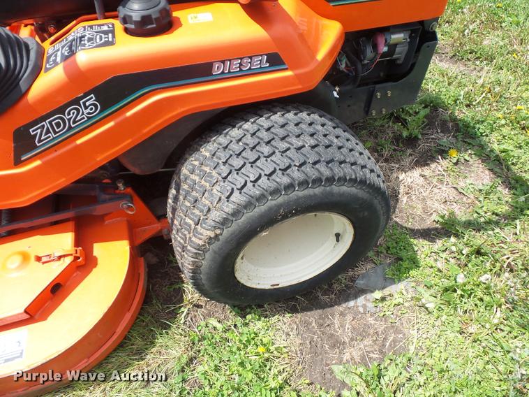 image for item DD9349 Kubota ZD25 lawn mower