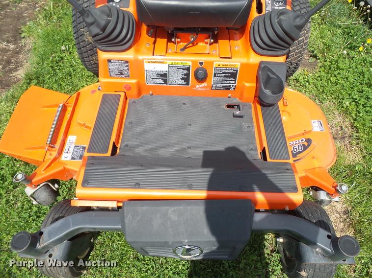 image for item DD9349 Kubota ZD25 lawn mower