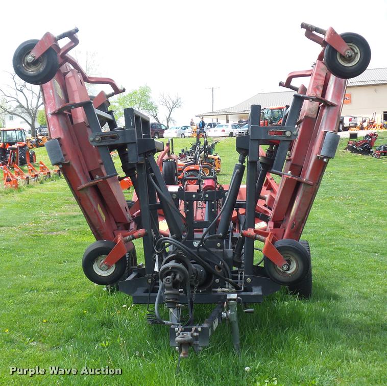 image for item DD9350 Buhler YT650 finish mower