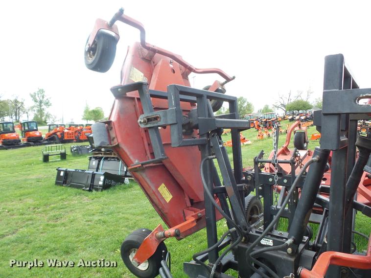 image for item DD9350 Buhler YT650 finish mower