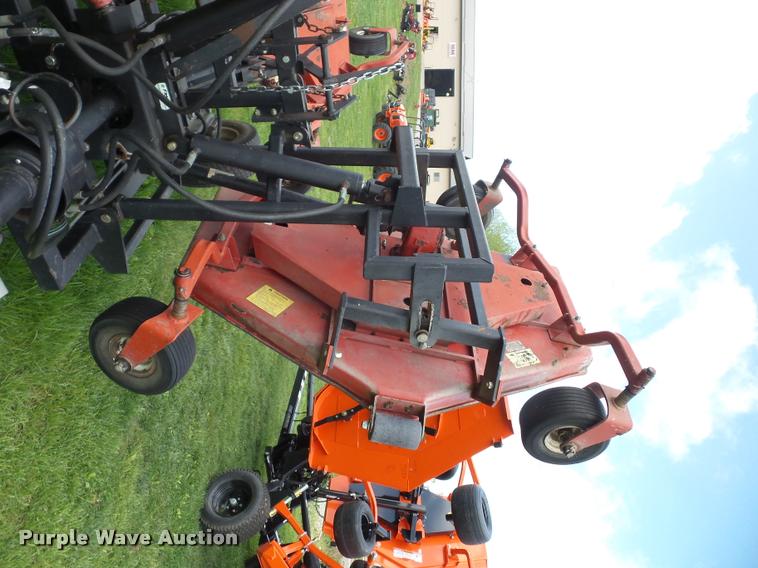 image for item DD9350 Buhler YT650 finish mower