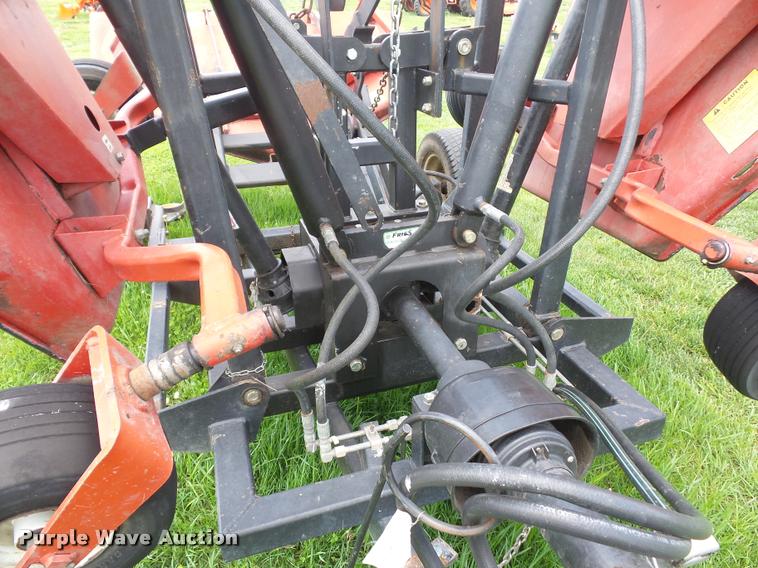image for item DD9350 Buhler YT650 finish mower