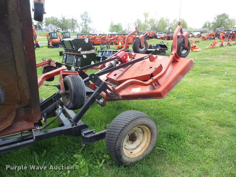 image for item DD9350 Buhler YT650 finish mower