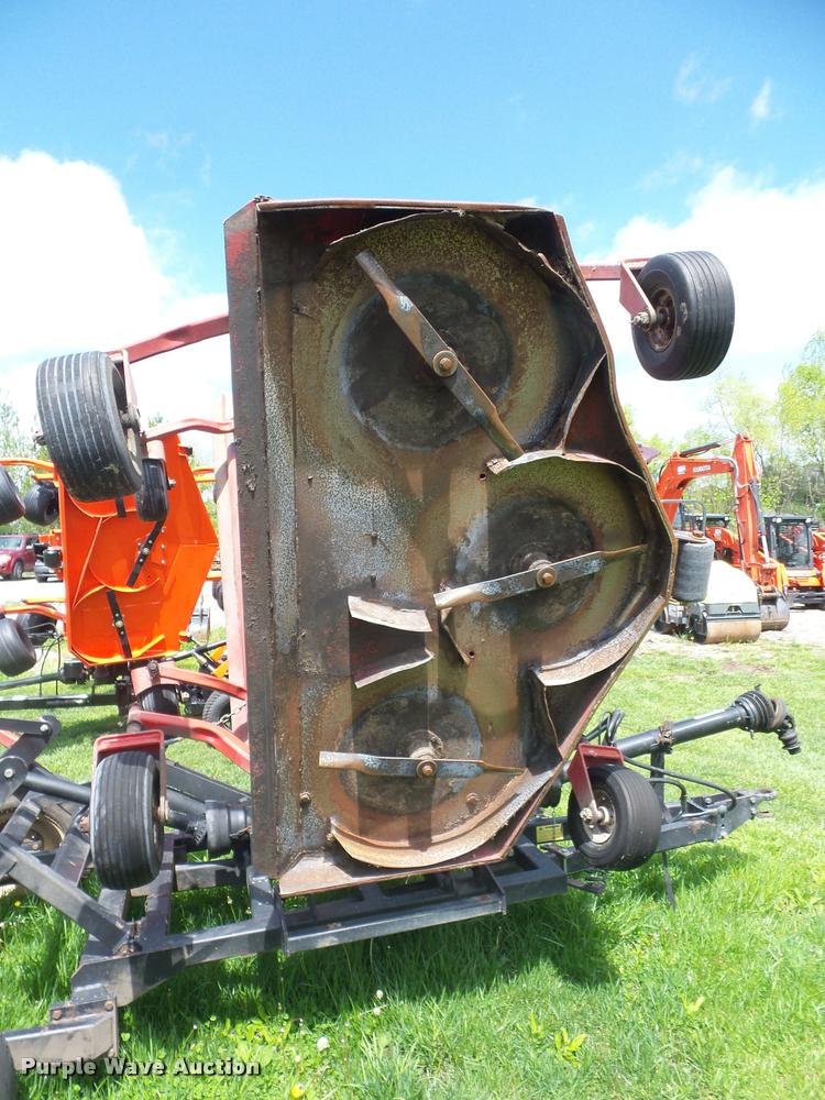 image for item DD9350 Buhler YT650 finish mower