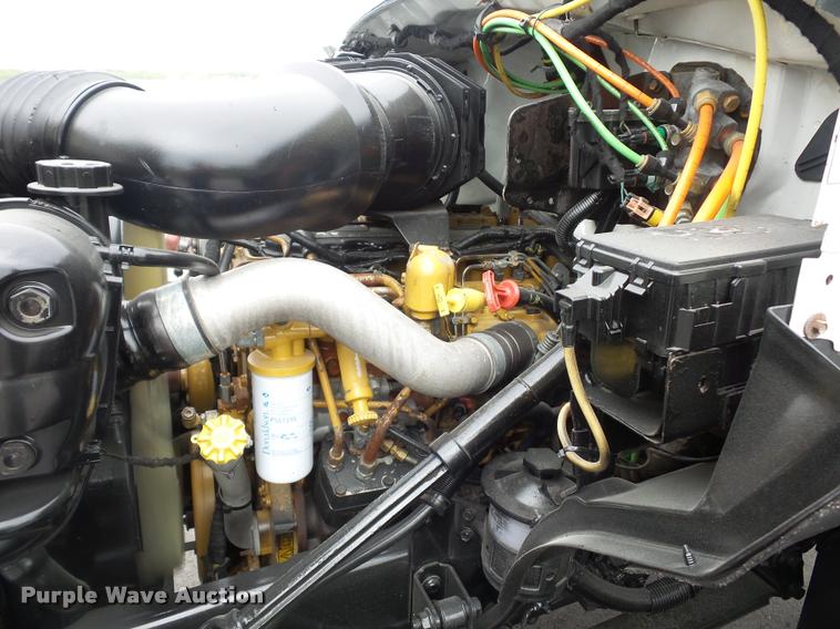 image for item DD9360 2008 Ford F750 truck chassis