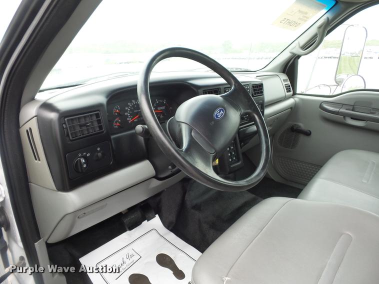 image for item DD9360 2008 Ford F750 truck chassis