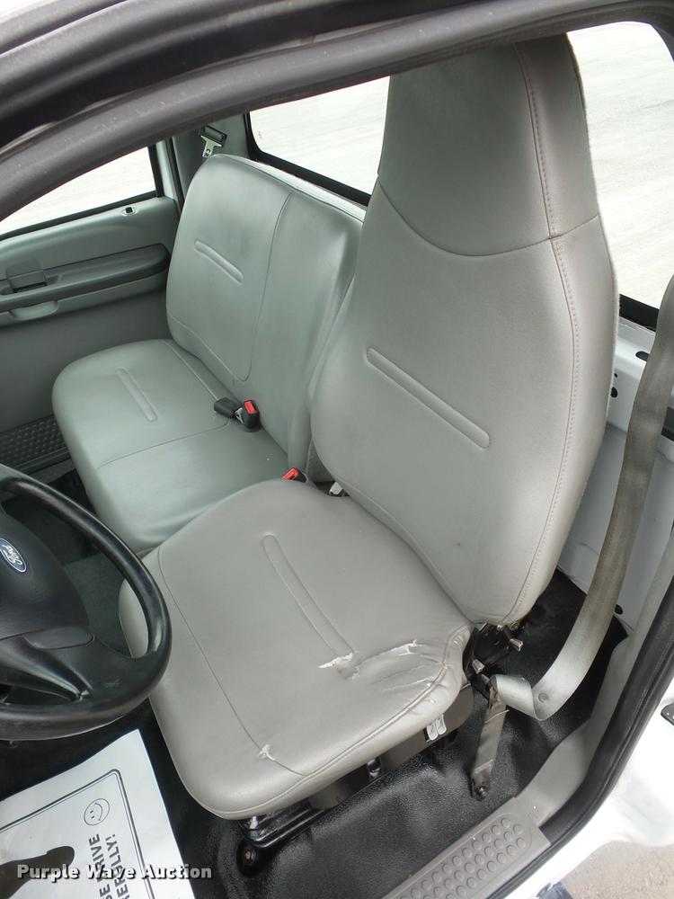 image for item DD9360 2008 Ford F750 truck chassis