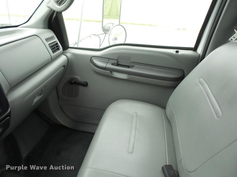 image for item DD9360 2008 Ford F750 truck chassis