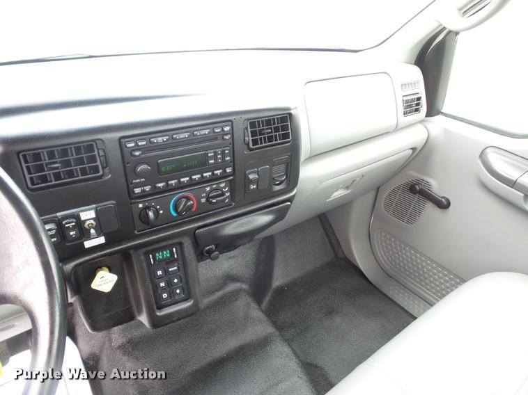 image for item DD9360 2008 Ford F750 truck chassis