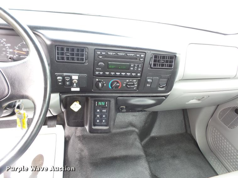 image for item DD9360 2008 Ford F750 truck chassis