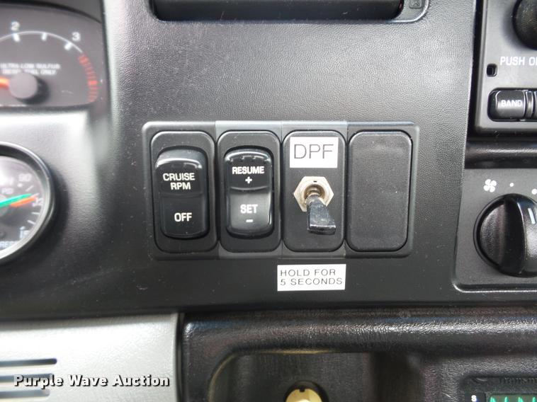 image for item DD9360 2008 Ford F750 truck chassis