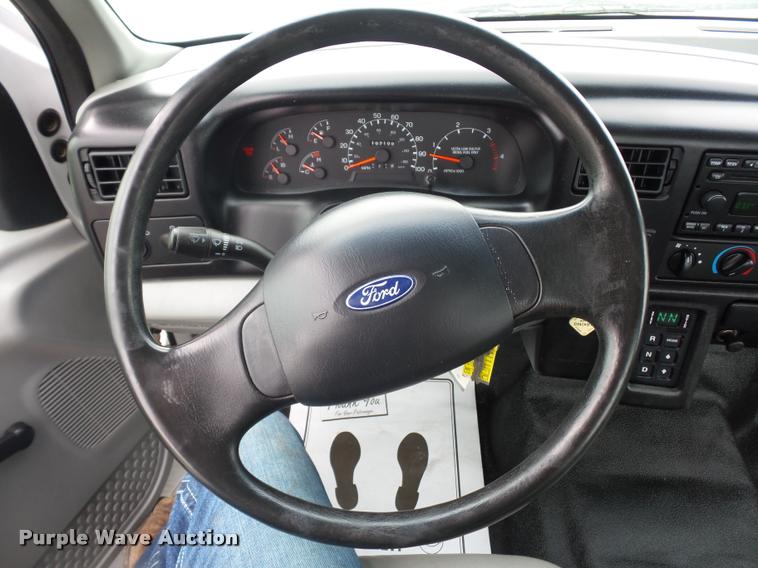 image for item DD9360 2008 Ford F750 truck chassis