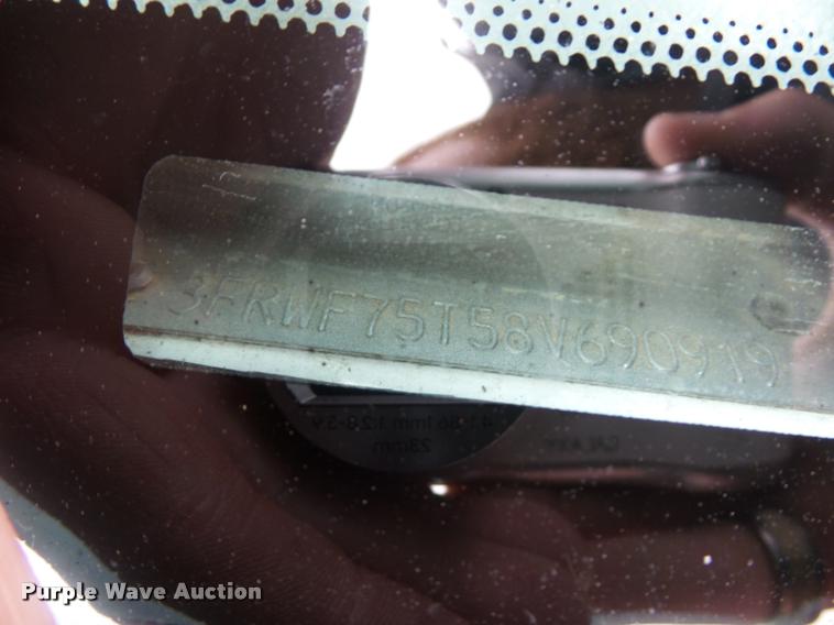 image for item DD9360 2008 Ford F750 truck chassis