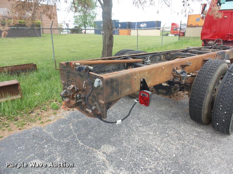 image for item DD9363 1991 Ford LS9000 flatbed truck