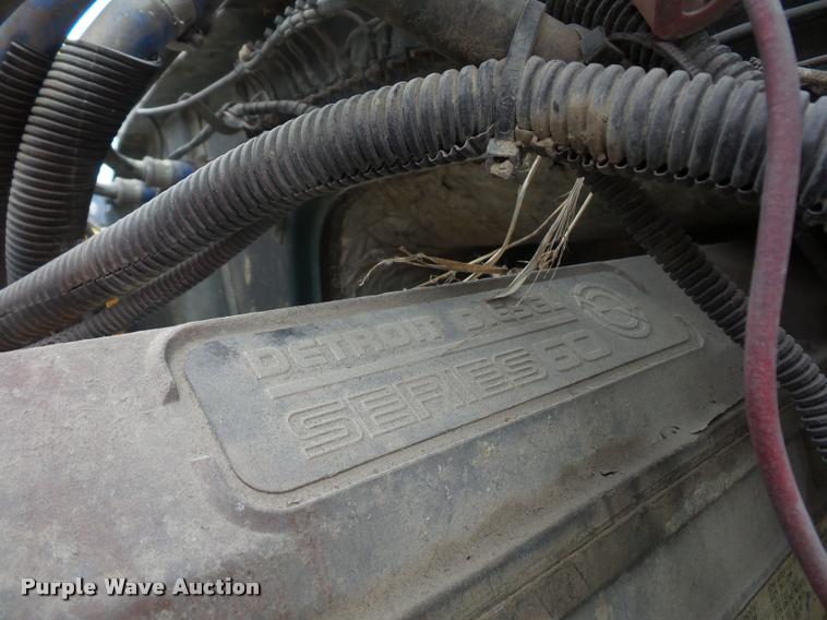 image for item DD9363 1991 Ford LS9000 flatbed truck