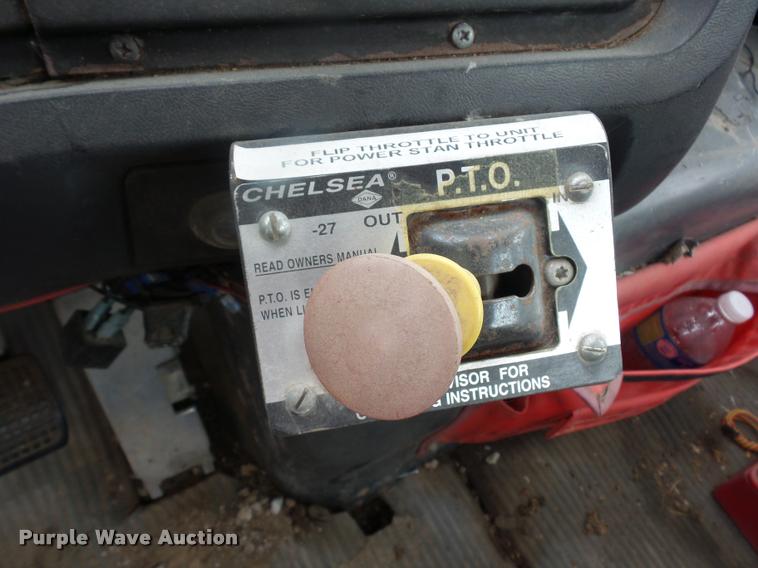 image for item DD9363 1991 Ford LS9000 flatbed truck