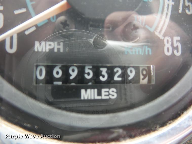 image for item DD9363 1991 Ford LS9000 flatbed truck