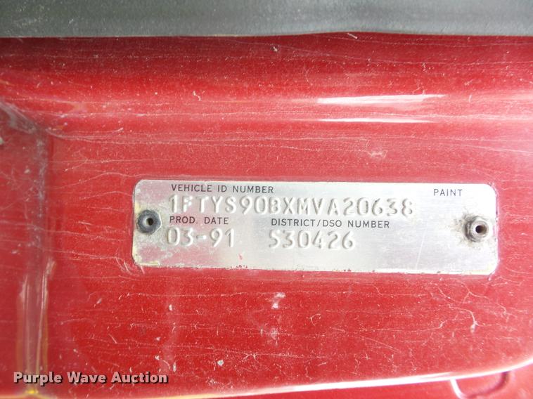 image for item DD9363 1991 Ford LS9000 flatbed truck