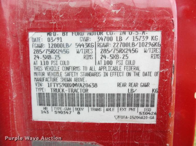 image for item DD9363 1991 Ford LS9000 flatbed truck